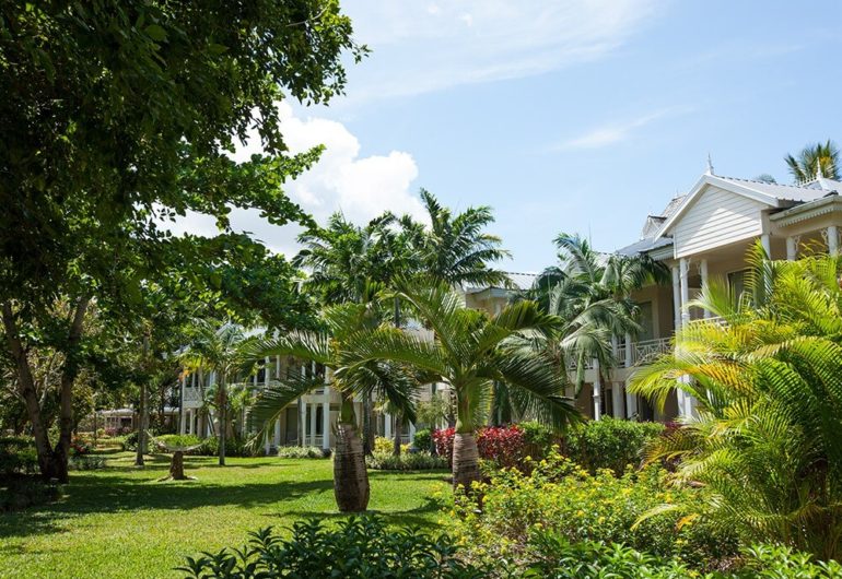 garden-view-luxury-hotels-of-the-world-le-telfair_0
