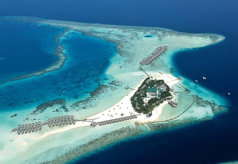 moofushi-maldives-aerial-view-4