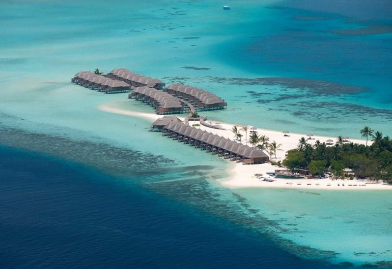 moofushi-maldives-aerial-view-5