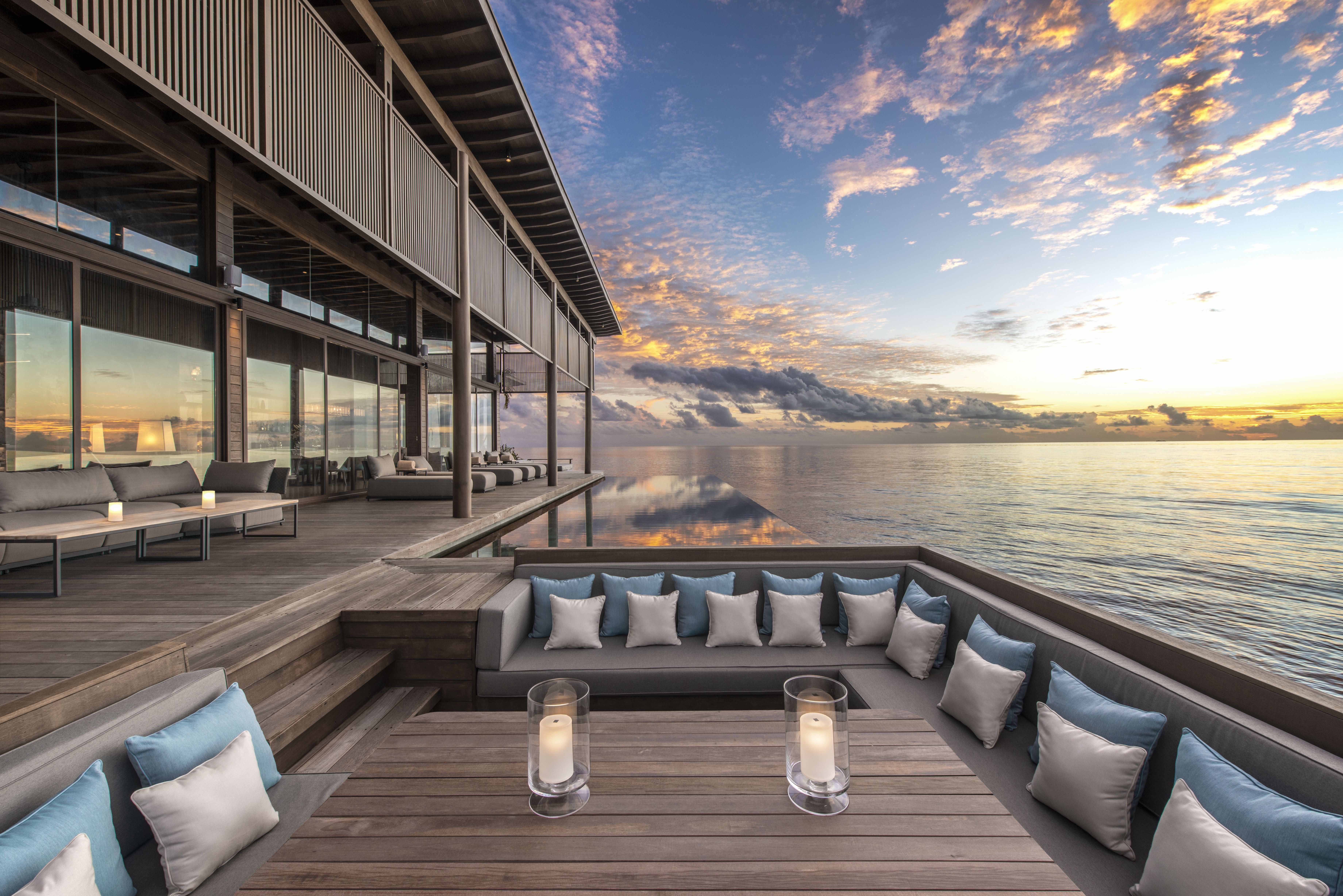 THE-Overwater-Reef-Residence-Infinity-Pool-Sunset-View