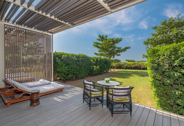 12. Premier Room with Private Garden - The Oberoi Beach Resort, Al Zorah